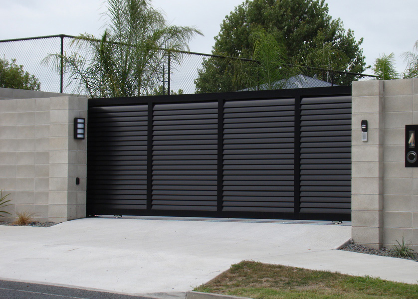 Security specialists Leamy CCTV installs CCTV, alarm systems, mesh networks, access control and security gates for businesses and homes in Northland.